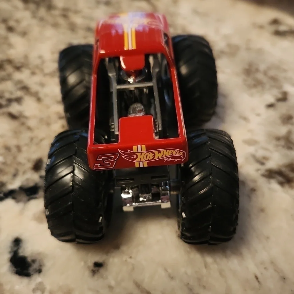 Hot Wheels Monster Truck HW RACING 3 red 1:64